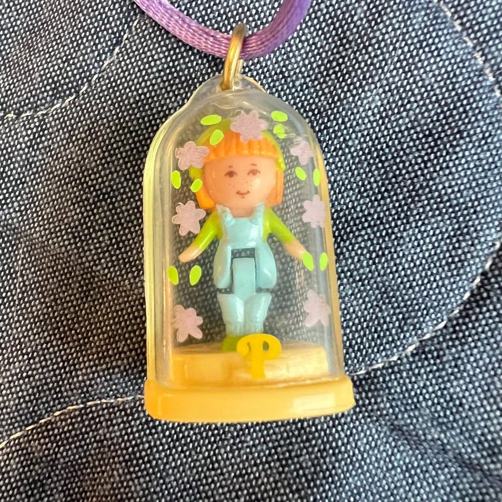 Polly Pocket 1990 Bluebird Midge in her Necklace Yellow Clasp/Base Lavender Cord